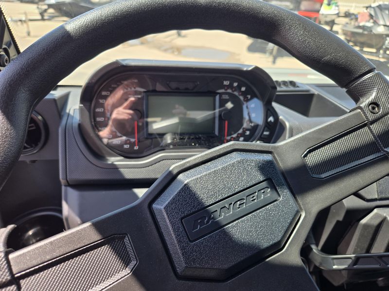 NEW 2027 POLARIS RANGER CREW XP 1000 CAB Image 22