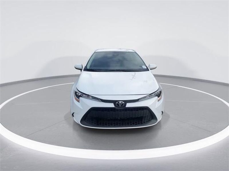 2022 Toyota Corolla LEImage 3