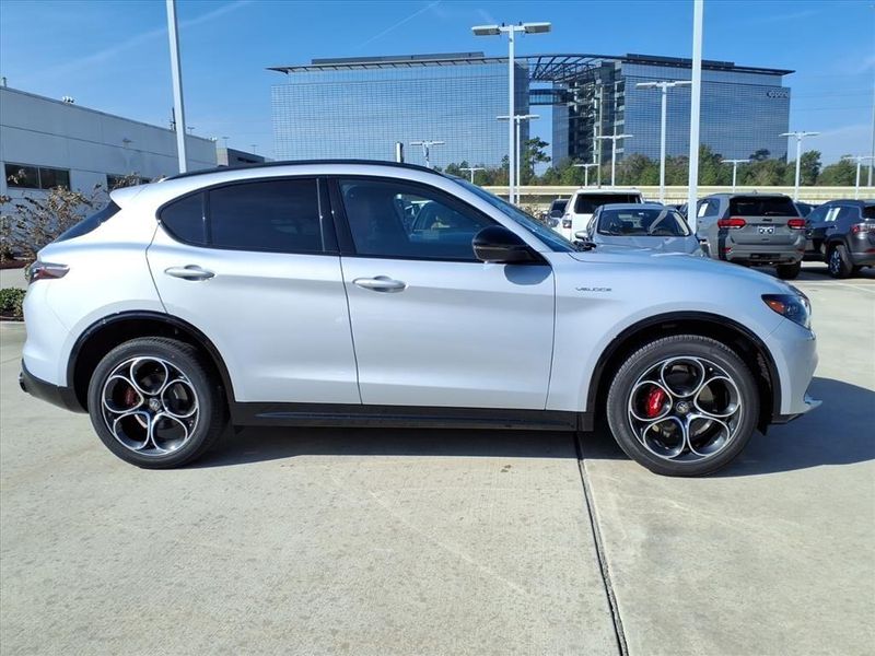 New 2025 Alfa Romeo Stelvio Image 5