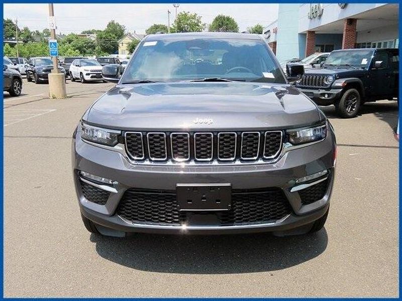 New 2025 Jeep Grand Cherokee LimitedImage 3