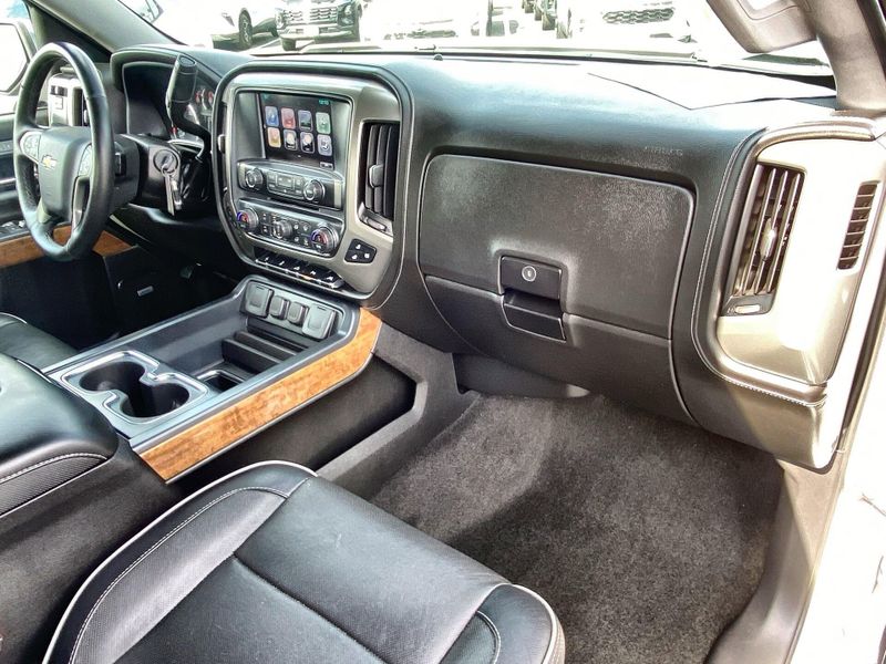 Used 2018 Chevrolet Silverado 1500 High CountryImage 28