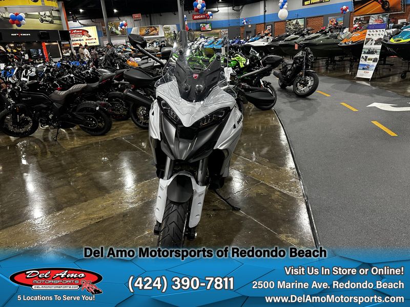 2023 Ducati MULTISTRADA V4 S  in a ICEBERG WHITE exterior color. Del Amo Motorsports of Redondo Beach (424) 304-1660 delamomotorsports.com 