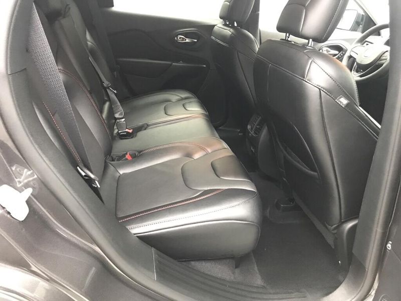 Used 2022 Jeep Cherokee TrailhawkImage 16