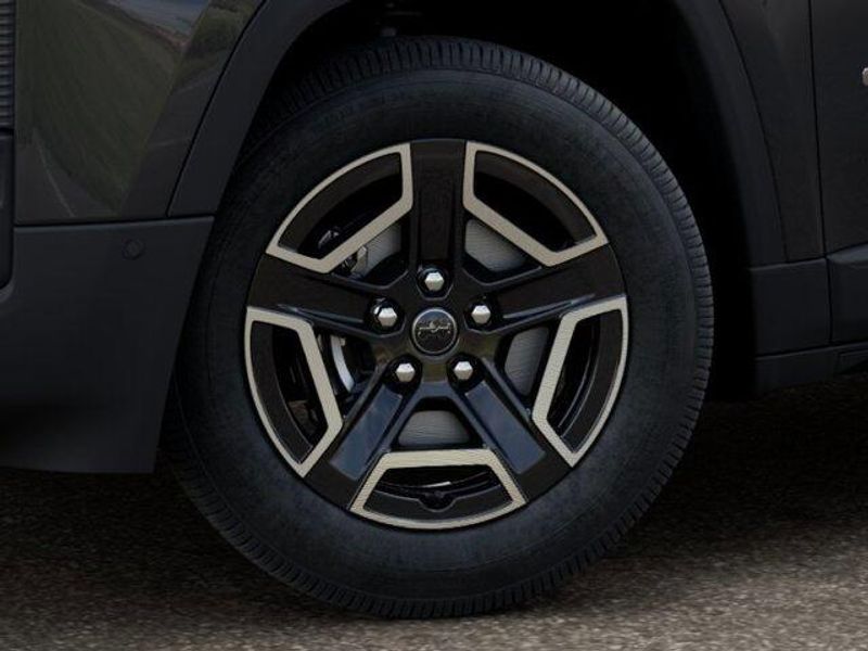 New 2026 Jeep Cherokee Laredo 4x4Image 8
