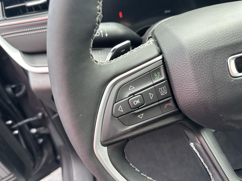 New 2025 Jeep Grand Cherokee Laredo X 4x4Image 24