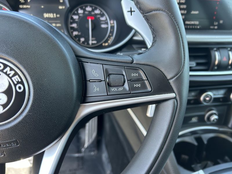 2019 Alfa Romeo Stelvio Image 28