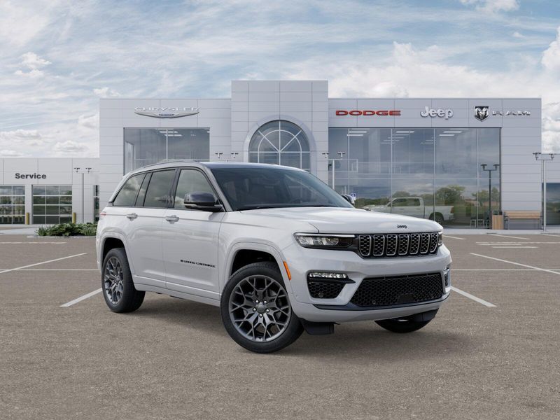 New 2025 Jeep Grand Cherokee Summit Reserve 4x4Image 3