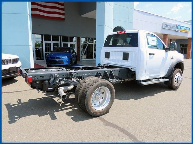 2024 RAM 5500 Chassis Cab TradesmanImage 7