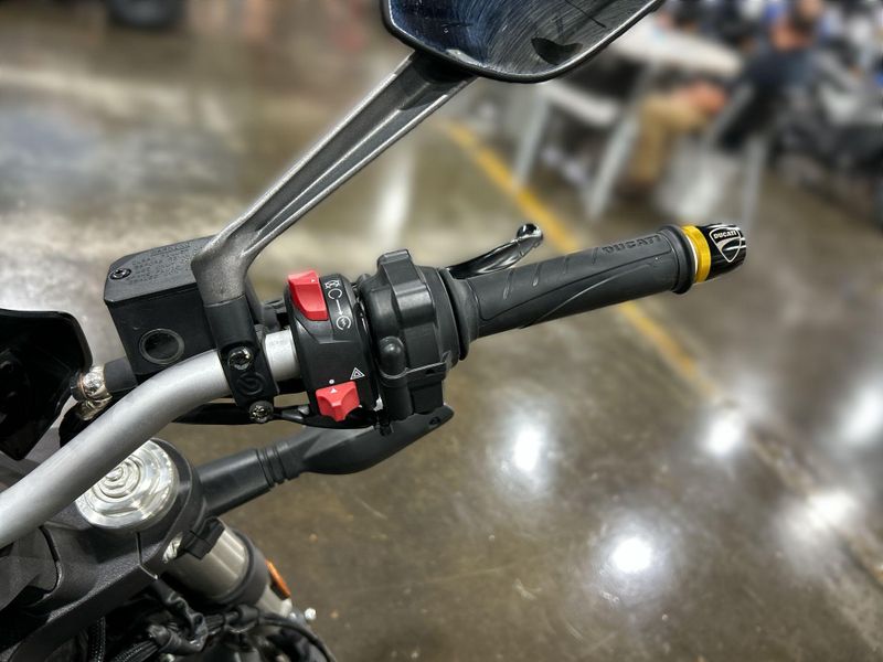 2020 Ducati MONSTER STEALTH 821 Image 26