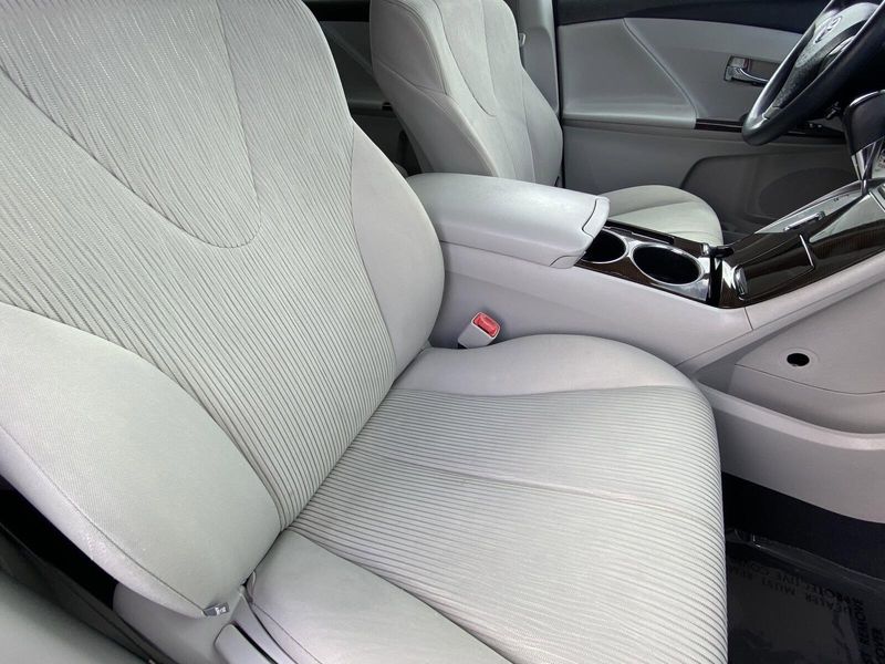 2011 Toyota Venza BaseImage 13