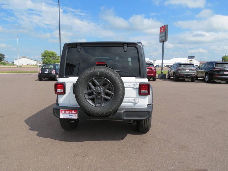 2024 Jeep Wrangler Unlimited 4-door Sport Rhd 4x4Image 5