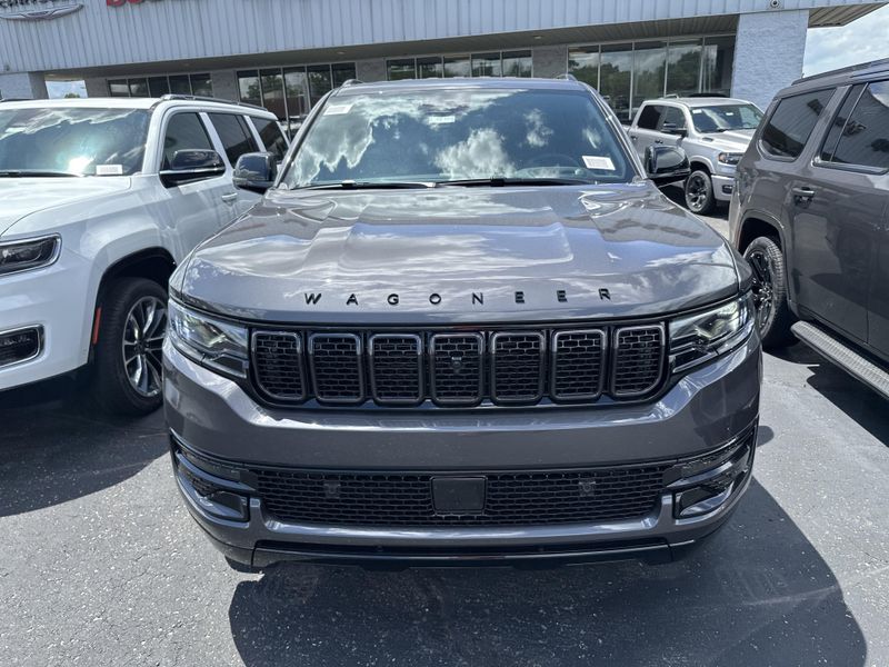 2025 Jeep Wagoneer Carbide 4x4Image 2