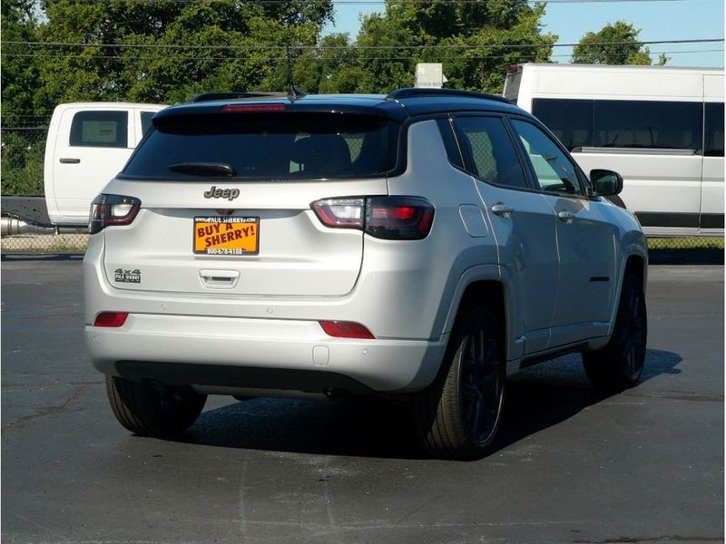 2024 Jeep Compass Limited 4x4Image 12