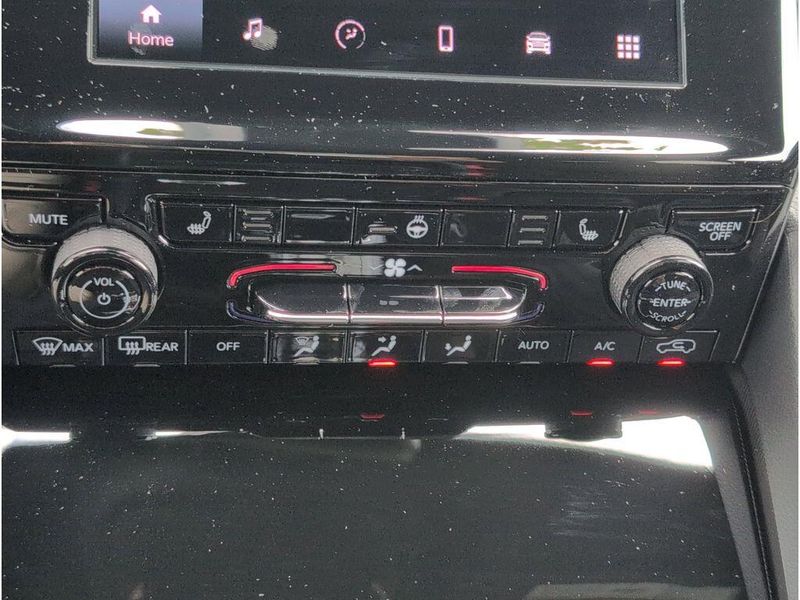 New 2025 Jeep Grand Cherokee Laredo X 4x2Image 15