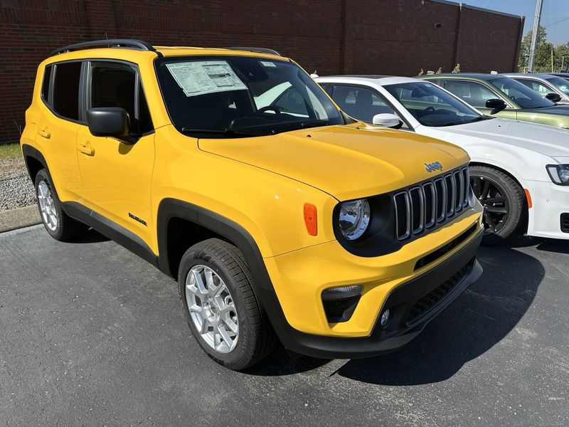 2023 Jeep Renegade Latitude 4x4Image 3