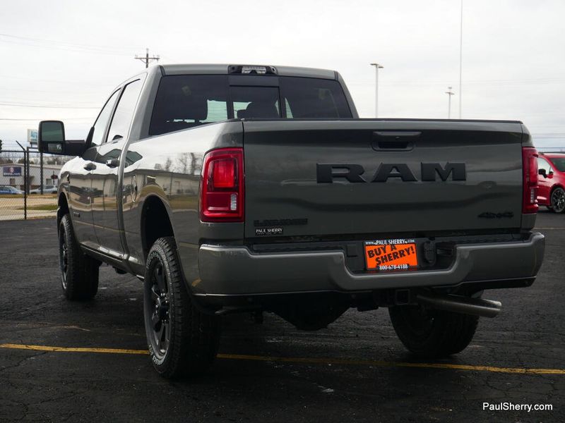 New 2026 RAM 3500 Laramie Crew Cab 4x4 6'4' Box