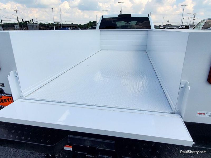 New 2024 RAM 5500 Tradesman Chassis Crew Cab 4x4 84