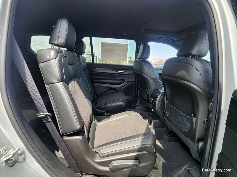 2025 Jeep Grand Cherokee L Altitude X 4x4Image 23