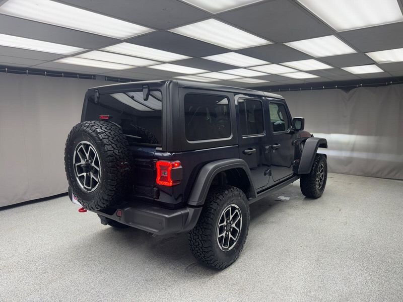 2025 Jeep Wrangler 4-door RubiconImage 3