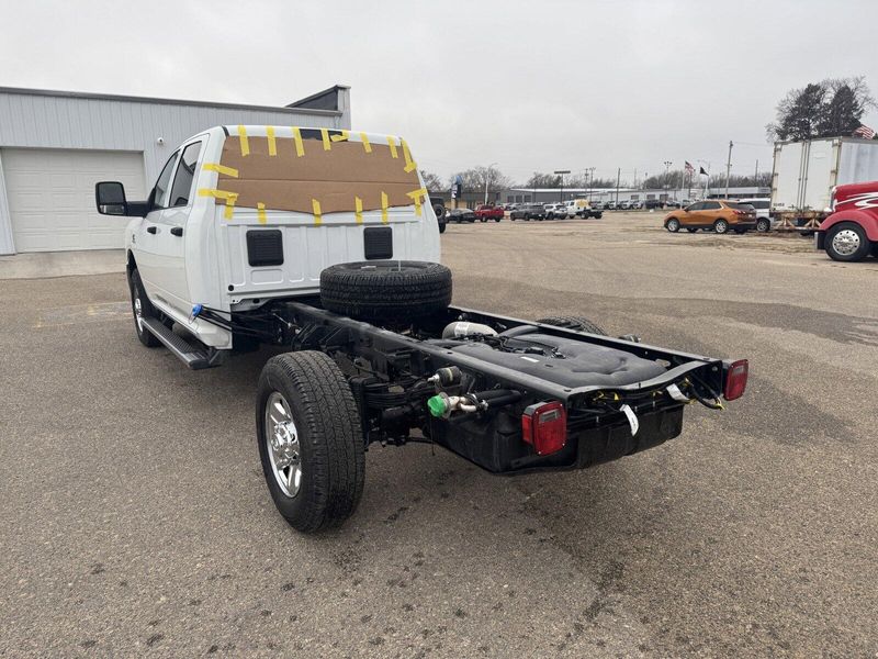 2024 RAM 3500 Chassis Cab TradesmanImage 6