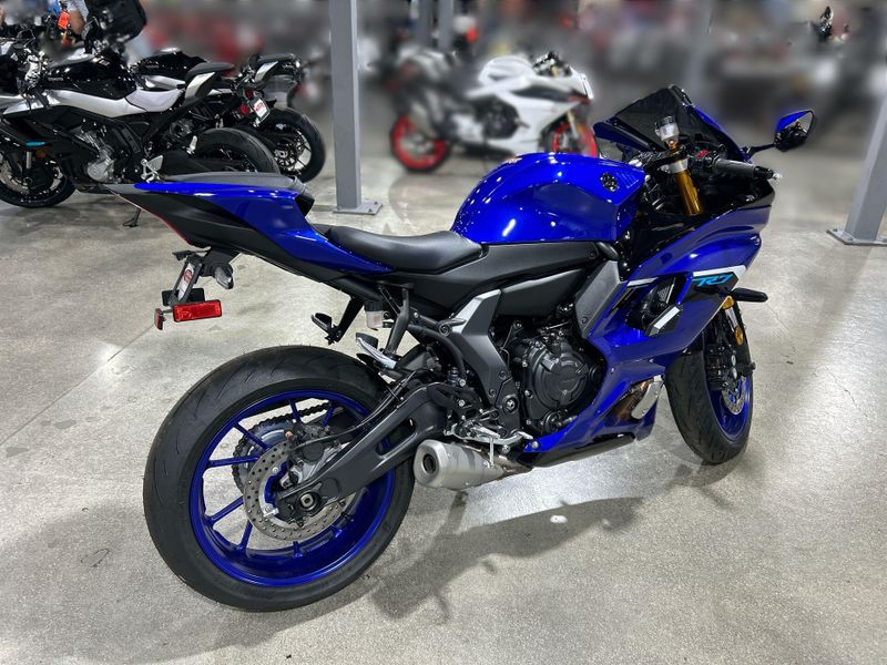 New 2025 Yamaha YZF-R7 Image 11