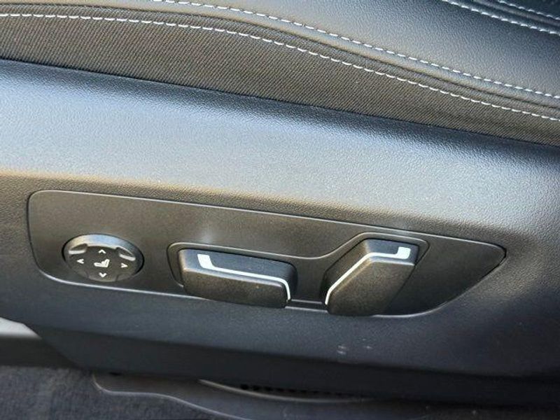 Used 2026 BMW 5 Series 530iImage 21