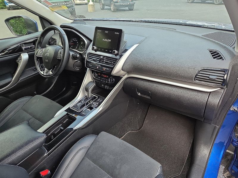 2024 Mitsubishi Eclipse Cross SE photo 18