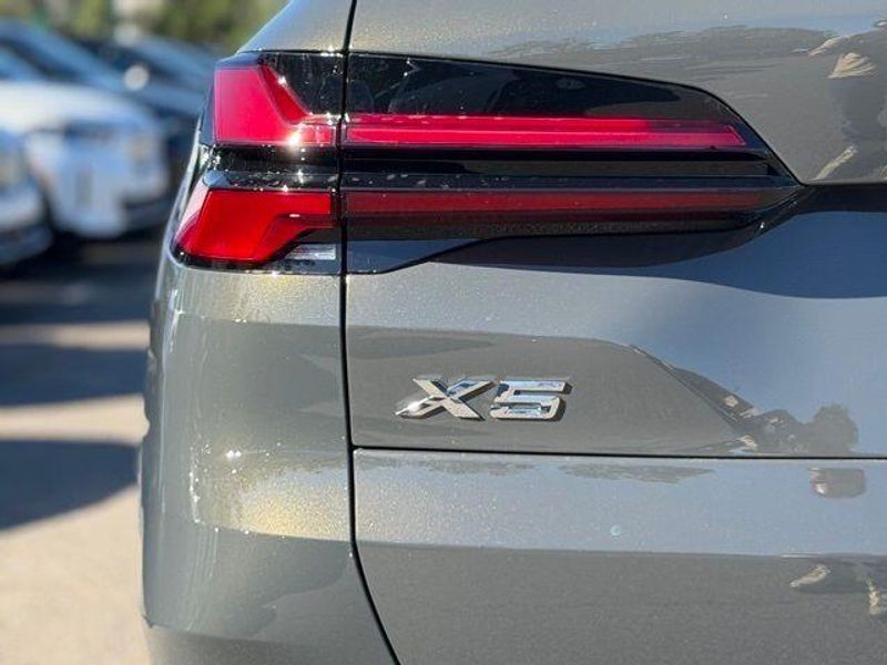 New 2026 BMW X5 xDrive40iImage 7