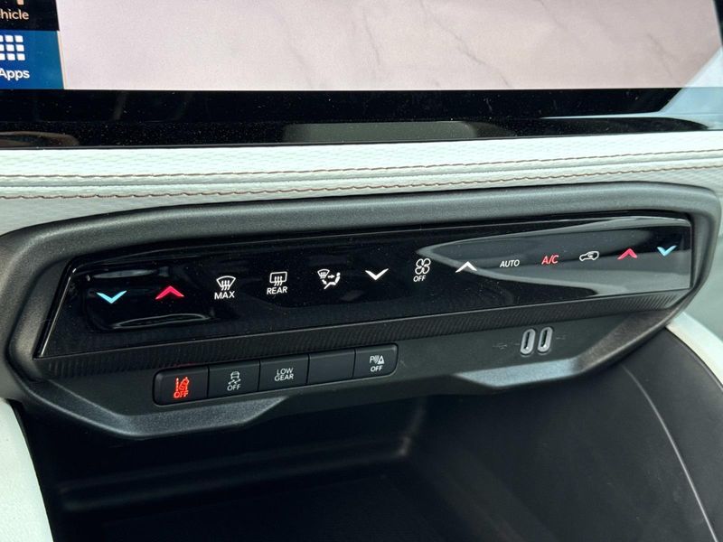 New 2026 Jeep Cherokee Limited 4x4