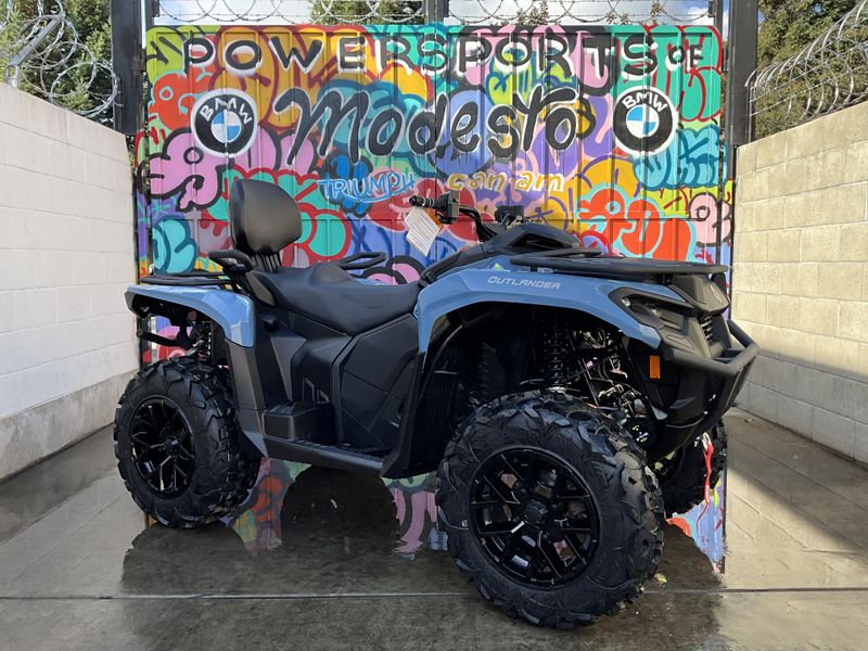 2025 Can-Am OUTLANDER MAX XT 700Image 2