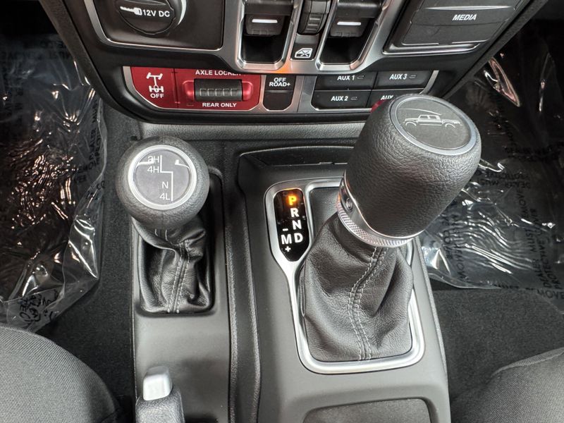 New 2025 Jeep Gladiator MojaveImage 23