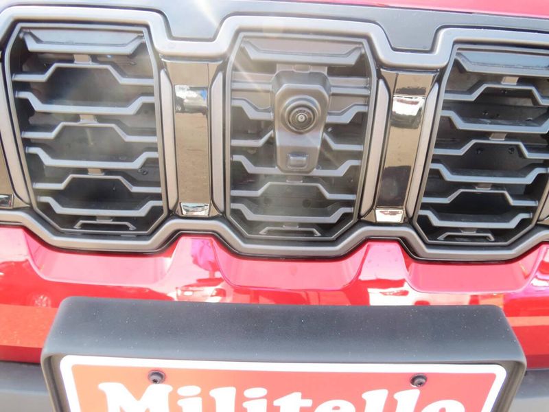 New 2026 Jeep Cherokee Overland 4x4Image 28