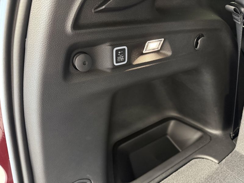 New 2026 Jeep Grand Cherokee L Laredo Altitude 4x4Image 6