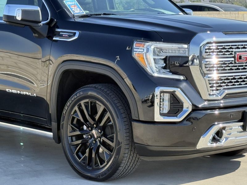 Used 2022 GMC Sierra 1500 Limited DenaliImage 4