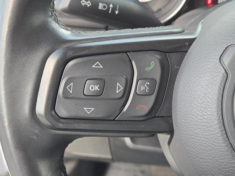 Used 2022 Jeep Wrangler Unlimited Sport Altitude 4x4