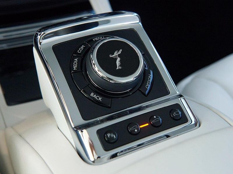 Used 2021 Rolls-Royce Phantom Image 14