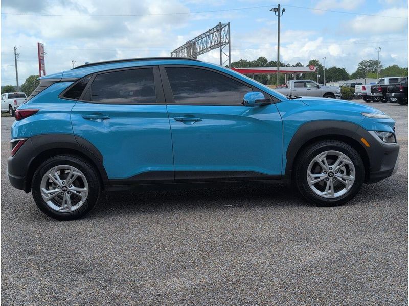 Used 2022 Hyundai Kona SELImage 6