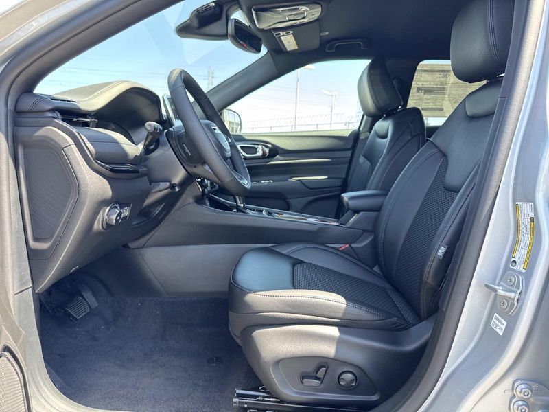 New 2026 Jeep Compass Latitude Altitude 4x4
