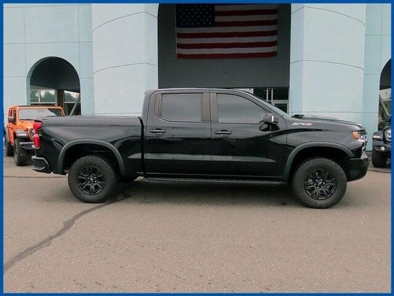 2022 Chevrolet Silverado 1500 ZR2 photo 2