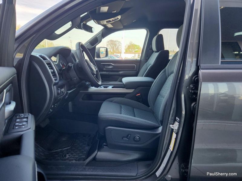 New 2026 RAM 1500 Big Horn Crew Cab 4x4 5'7' Box