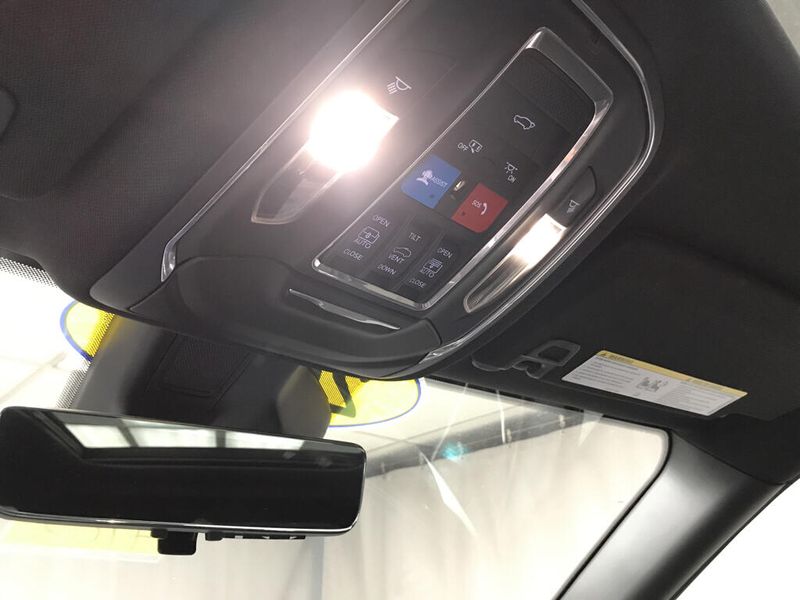 Used 2024 Jeep Grand Cherokee LimitedImage 8