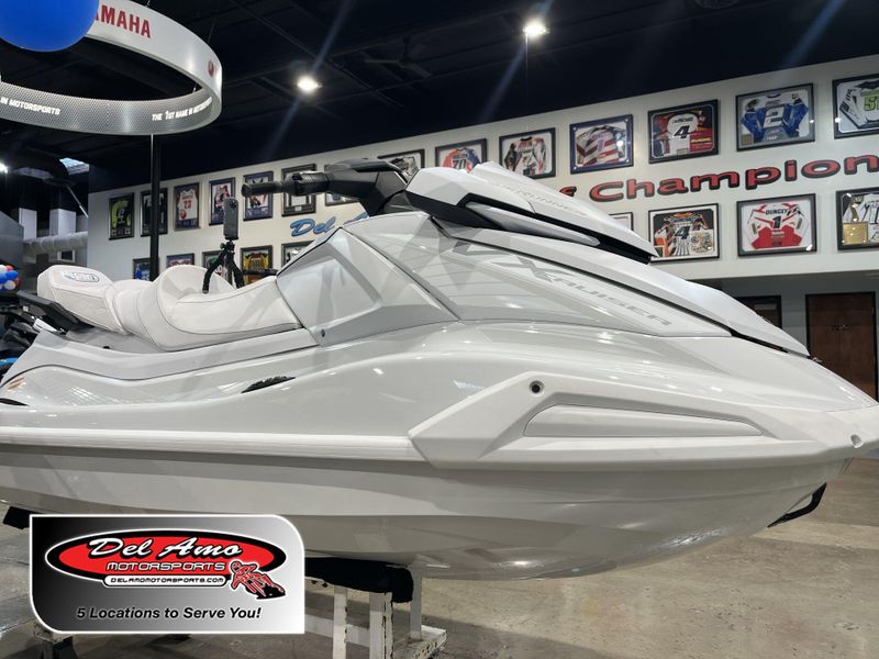 New 2025 Yamaha VX CRUISER Image 1