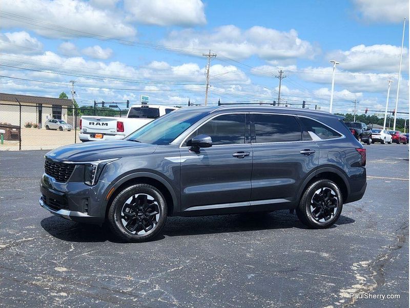 Used 2024 Kia Sorento S