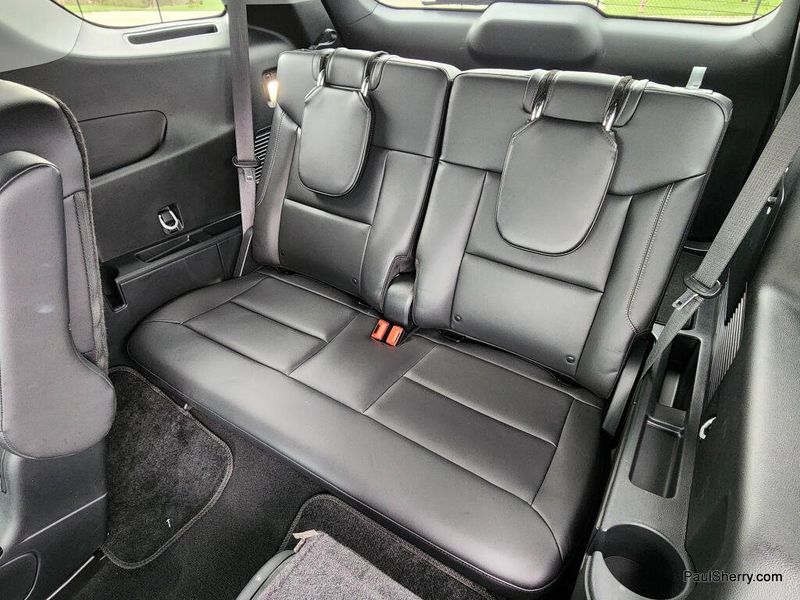 Used 2024 Ford Explorer XLT