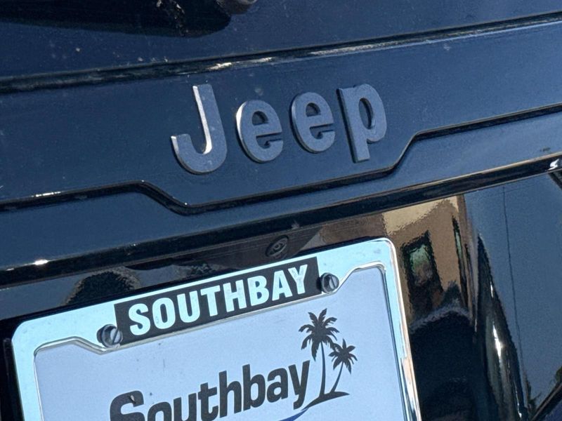 New 2026 Jeep Cherokee Limited 4x4