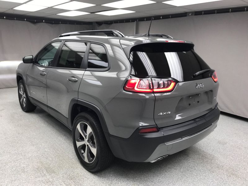 2022 Jeep Cherokee LimitedImage 16