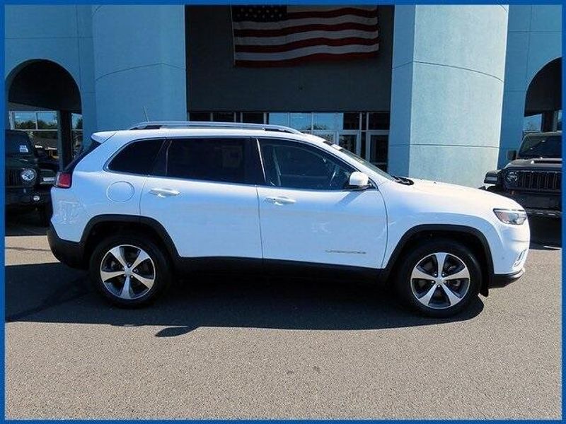 2021 Jeep Cherokee LimitedImage 2