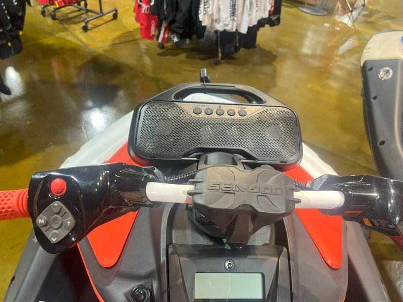 New 2025 Sea-Doo SPARK FOR 3 90 TRIXX (SOUND SYSTEM) Image 9