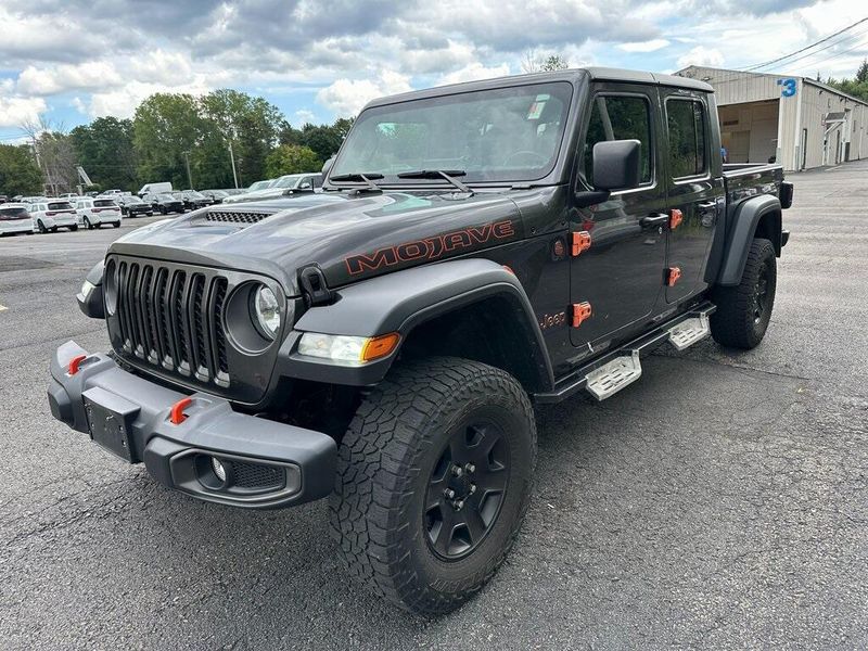 2021 Jeep Gladiator Mojave photo 2