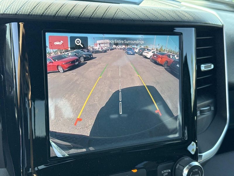 New 2026 RAM 1500 Express Crew Cab 4x4 5'7' Box